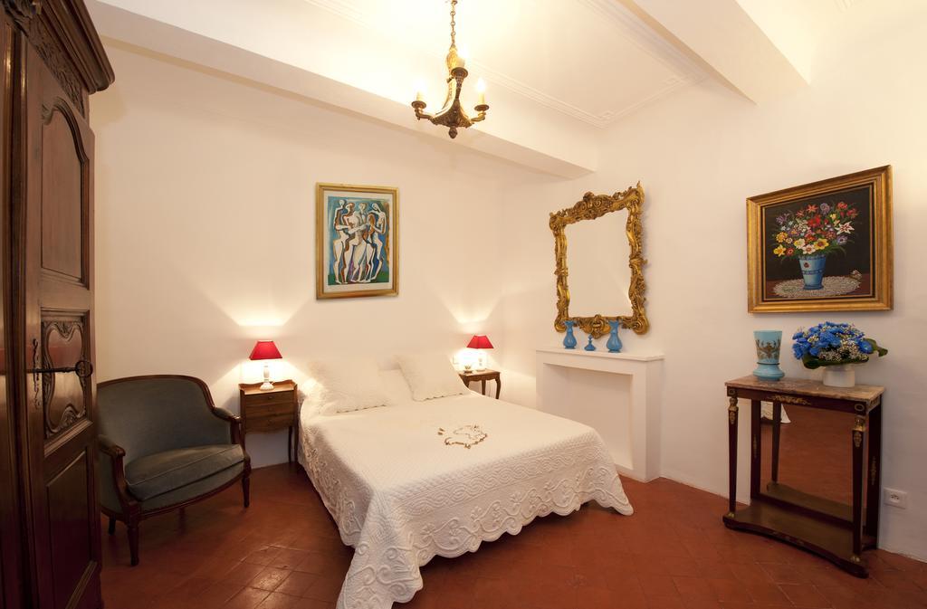 La Maison Du Peintre En Provence Mallemort Room photo
